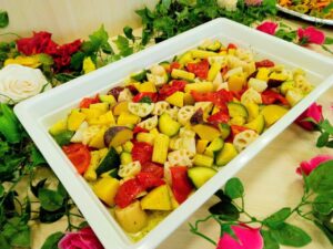 香るバジルとごろっと野菜のサラダ